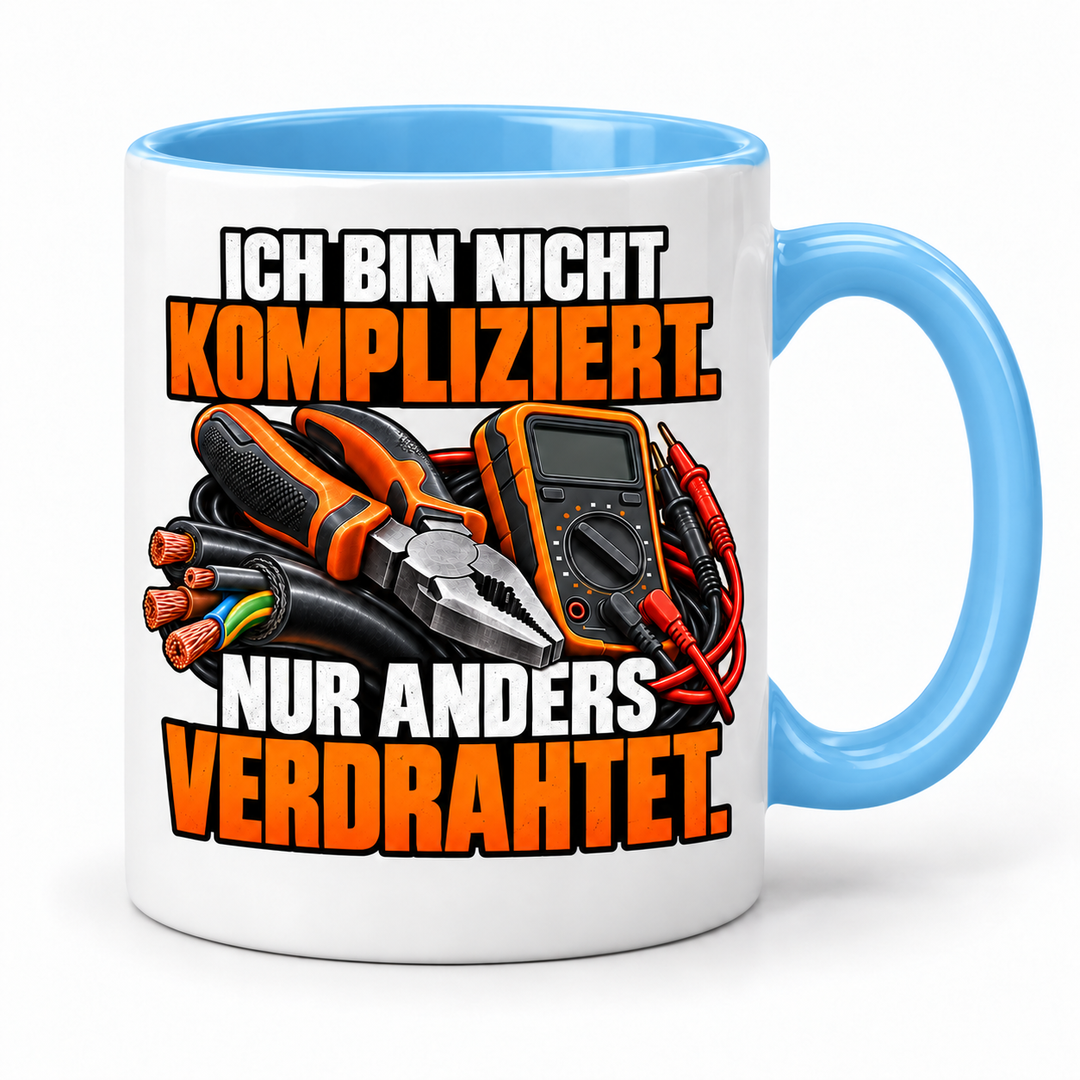 Elektriker-Tasse „Nur anders verdrahtet“ mit Werkzeugmotiv ohne Personen – Blau