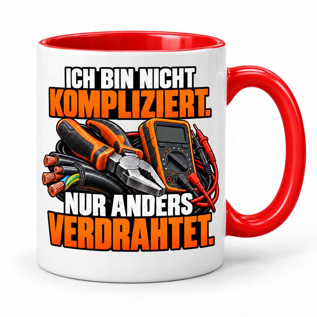 Elektriker-Tasse „Nur anders verdrahtet“ mit Werkzeugmotiv ohne Personen – Rot