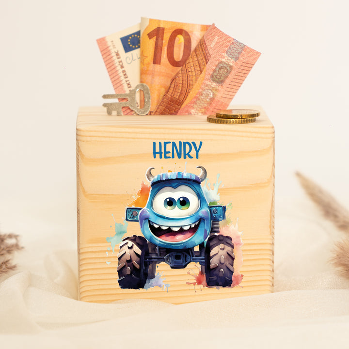 Personalisierte Spardose „Monstertruck“ aus Holz – mit Namensdruck – Geschenk für Kinder
