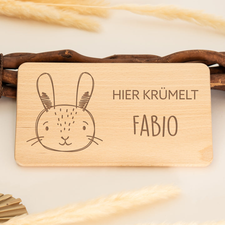 Frühstücksbrett Hase – Personalisiertes Holzbrett mit Name – Geschenk für Kinder & Babys