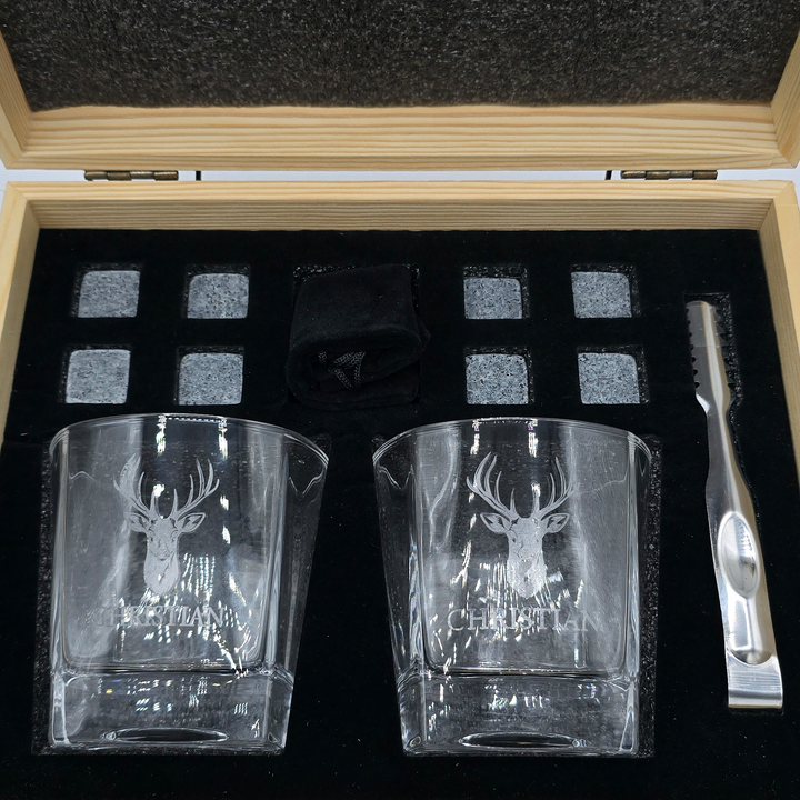 Personalisierte Whiskey Geschenkbox mit Gravur – Geschenkset mit Glas & Steinen – Individuell mit Namen – Perfektes Weihnachtsgeschenk für Männer