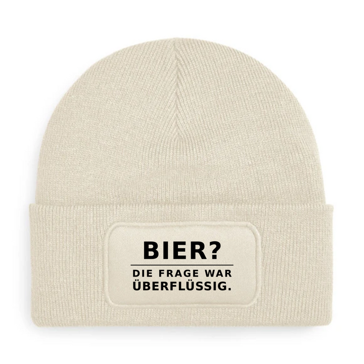 Mütze BIER? DIE FRAGE WAR ÜBERFLÜSSIG. in Beige – Vorderansicht