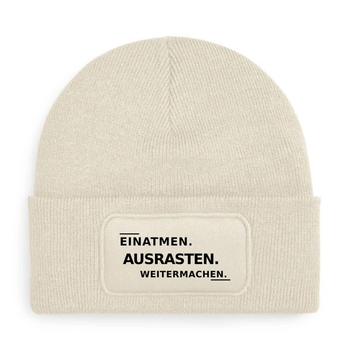 Mütze EINATMEN. AUSRASTEN. WEITERMACHEN. in Beige