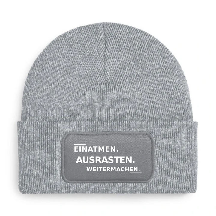 Mütze EINATMEN. AUSRASTEN. WEITERMACHEN. in Grau