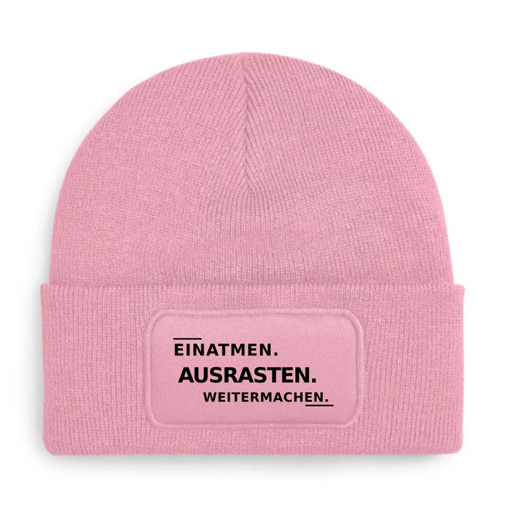 Mütze EINATMEN. AUSRASTEN. WEITERMACHEN. in Rosa