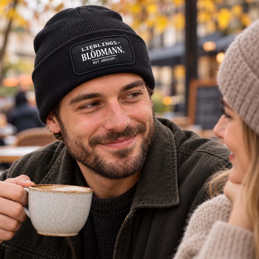 LIEBLINGS-BLÖDMANN. MIT ABSICHT. – Mütze Lifestyle
