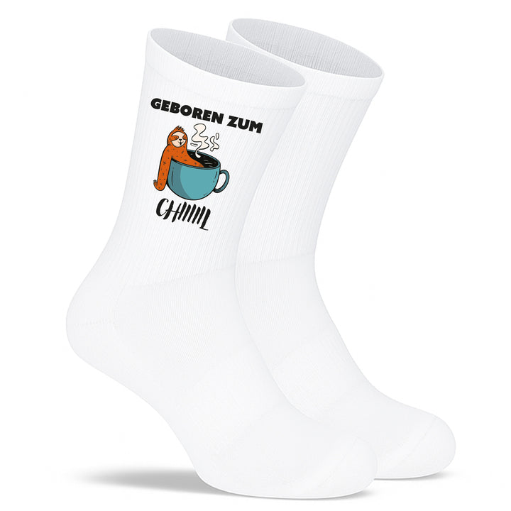 Socken „Geboren zum Chillen“ – Lustige Spruchsocken | Fun & Relax Socks aus Bio-Baumwolle | Geschenk für Faule & Genießer