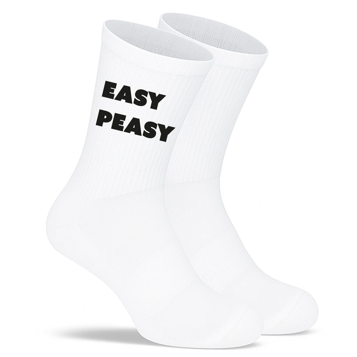 Socken „Easy Peasy“ – Lustige Motivsocken mit Spruch | Gute-Laune-Socken aus Bio-Baumwolle | Made in Europe