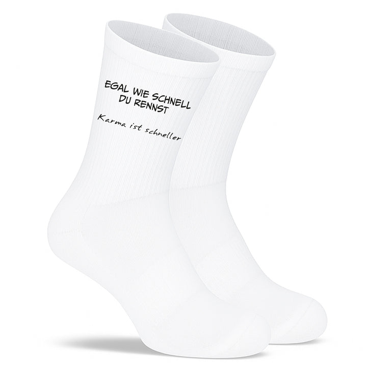 Socken „Egal wie schnell du rennst – Karma ist schneller“ | Lustige Spruchsocken | Witzige Geschenkidee aus Bio-Baumwolle | Made in Europe