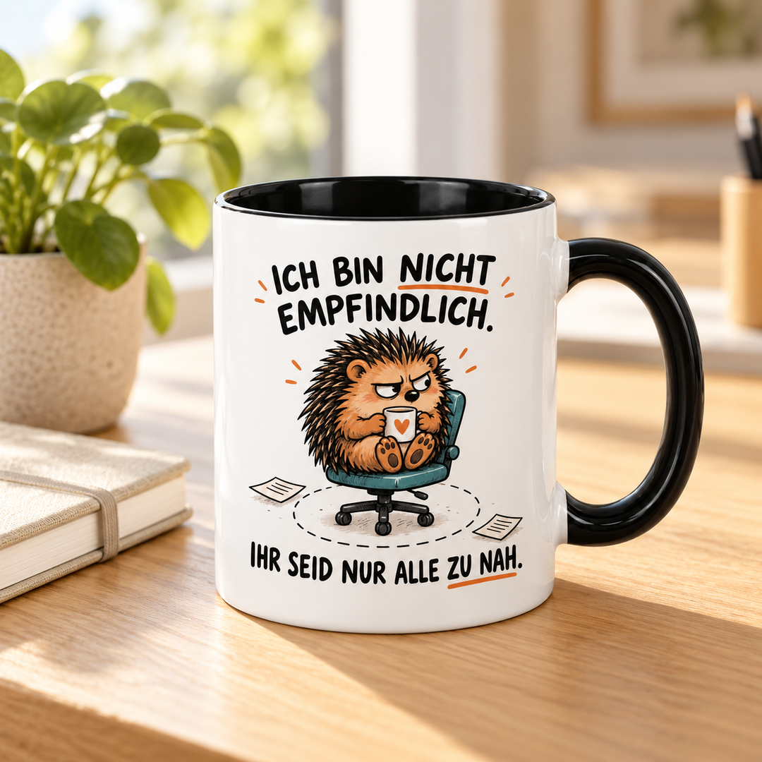 Igel-Tasse im modernen Büro als Geschenkidee