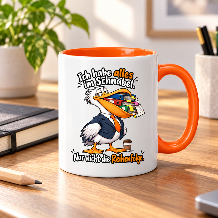 Lustige Pelikan-Tasse im Büro