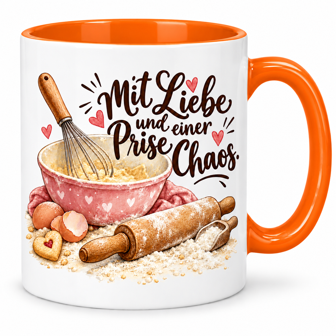 Backtasse „Mit Liebe und einer Prise Chaos.“ – orange, weiße Außenseite