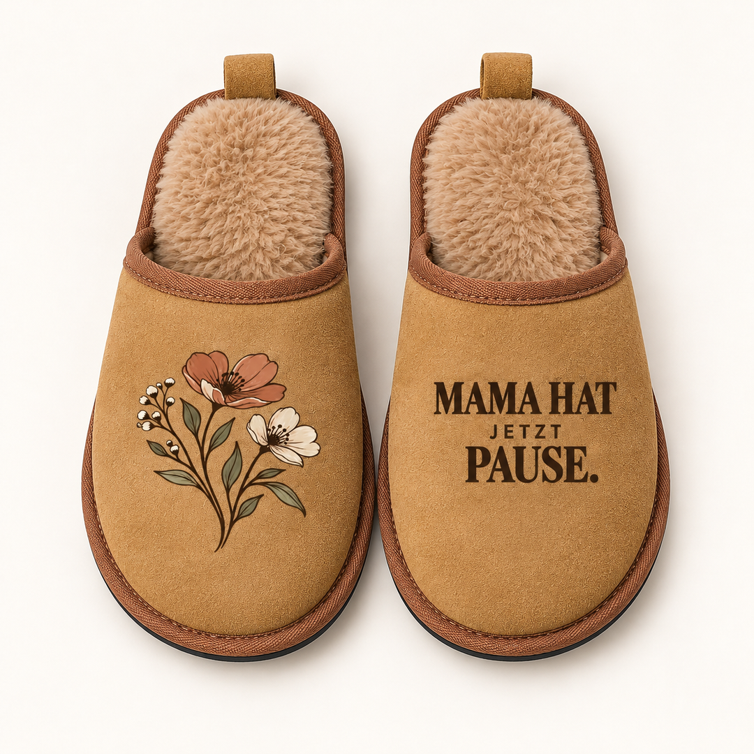 Mama-Hausschuhe mit Blumenmotiv in der Draufsicht