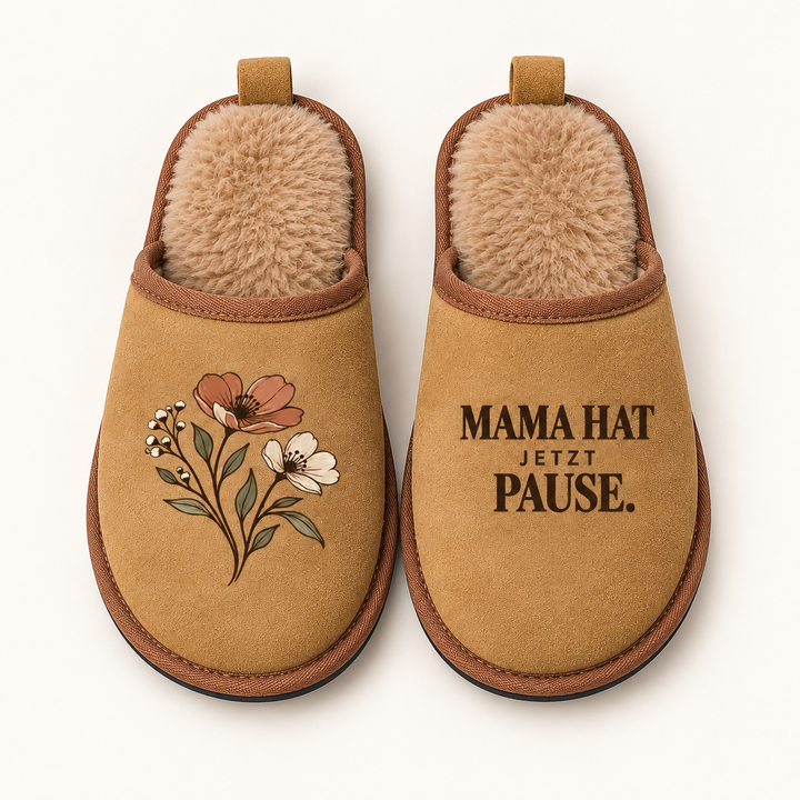 Mama-Hausschuhe mit Blumenmotiv in der Draufsicht