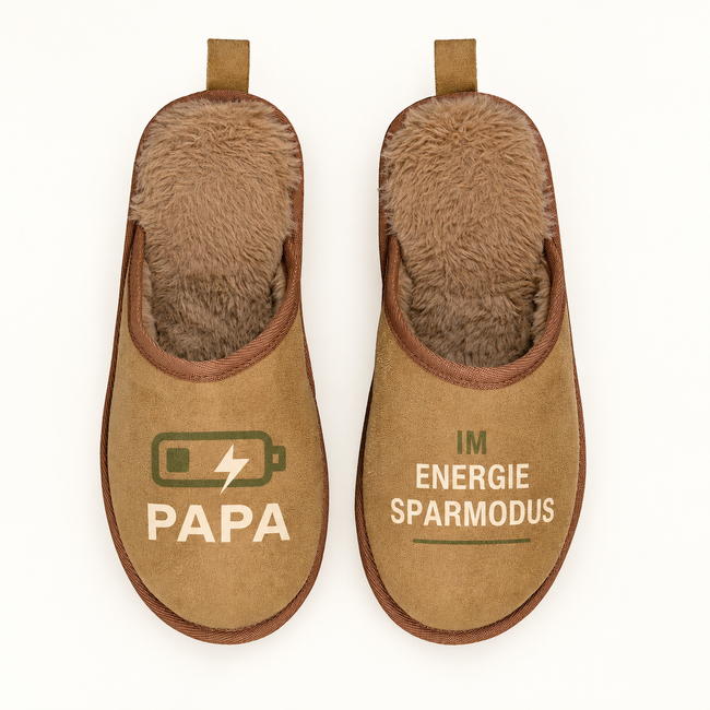 Hausschuhe für Papa „Im Energiesparmodus“ – kuschelig gefüttert