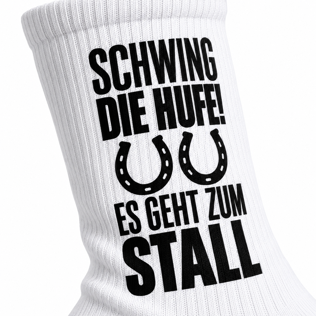Schwing die Hufe! – weiße Socken mit Hufeisenmotiv – detail