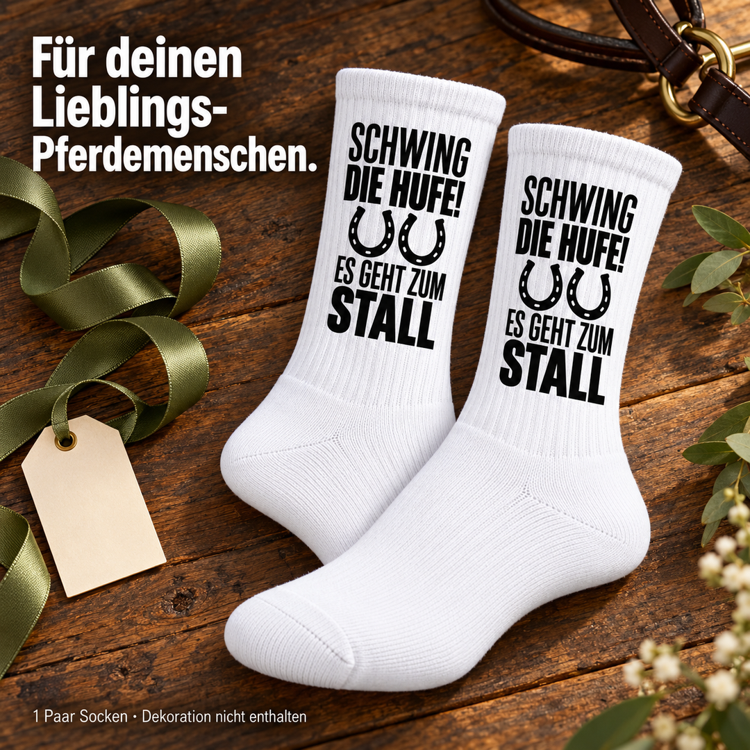Schwing die Hufe! – weiße Socken mit Hufeisenmotiv – geschenk