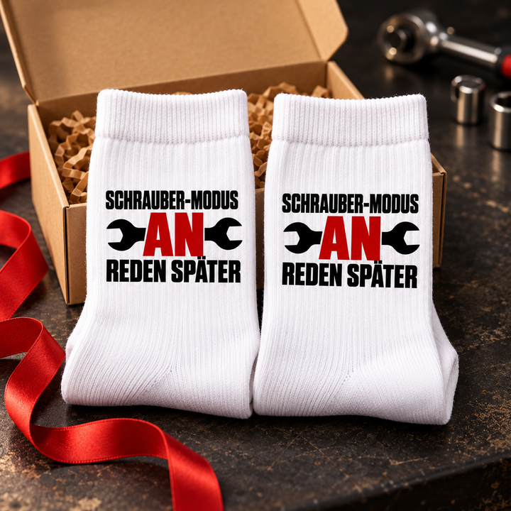 Schrauber-Socken als Geschenk – Dekoration und Verpackung nicht enthalten