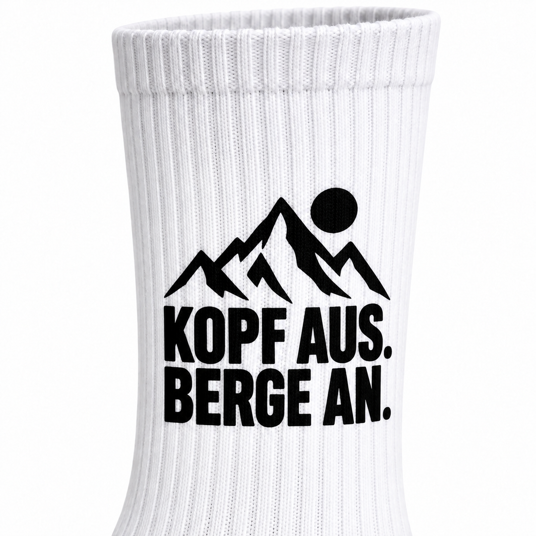 Kopf aus. Berge an. – Detail des schwarzen Bergmotivs am Schaft