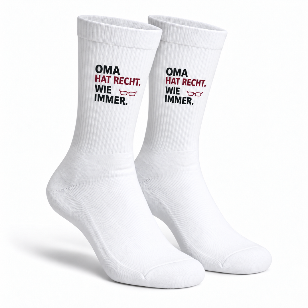 Oma hat recht. Wie immer. – Weiße Socken als Paar