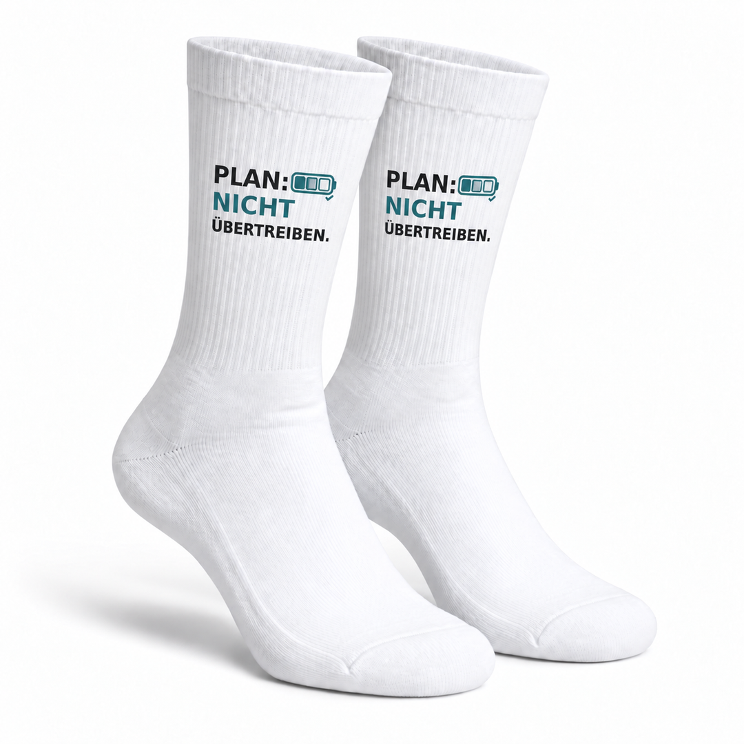 Plan: Nicht übertreiben. – Weiße Socken als Paar