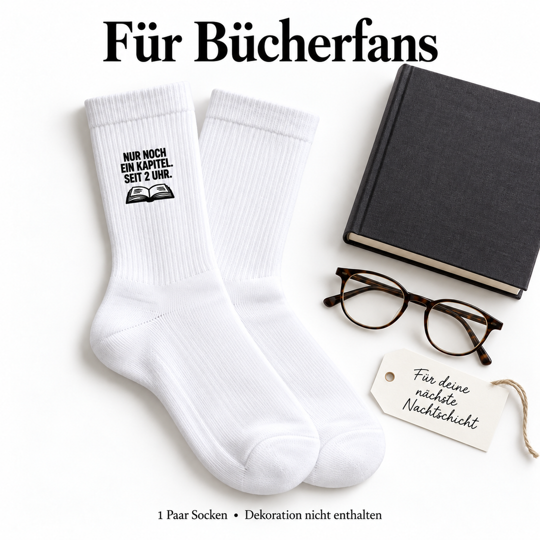 Geschenkidee für Bücherfans: ein Paar Socken; Dekoration nicht enthalten
