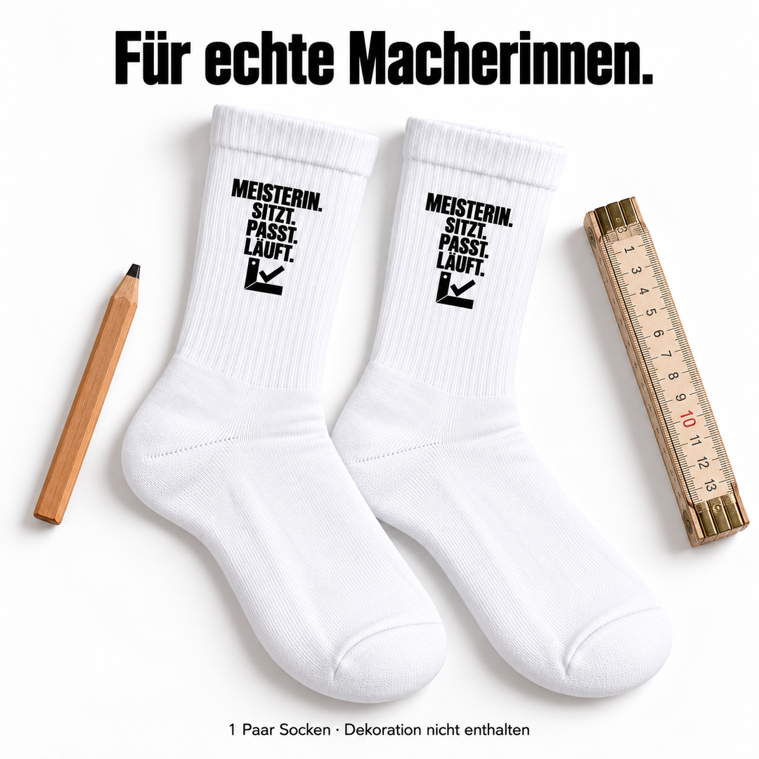 Geschenkidee für Handwerkerinnen: ein Paar Meisterin-Socken, Dekoration nicht enthalten