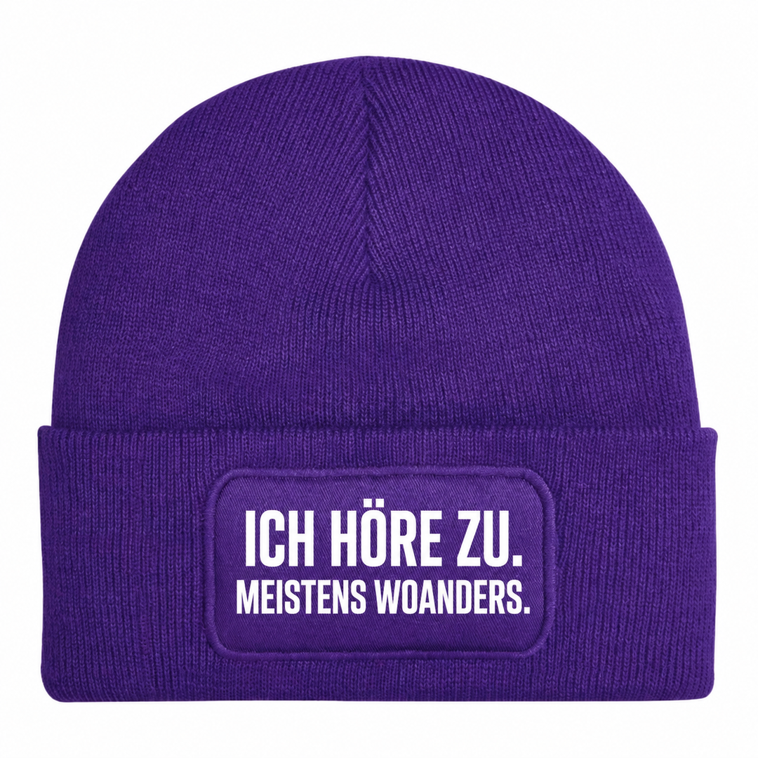 PEPAM Mütze „ICH HÖRE ZU. MEISTENS WOANDERS.“ – Lila
