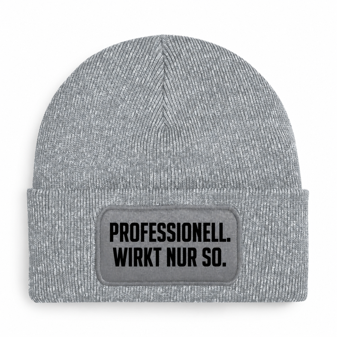 PEPAM Mütze „PROFESSIONELL. WIRKT NUR SO.“ in Grau