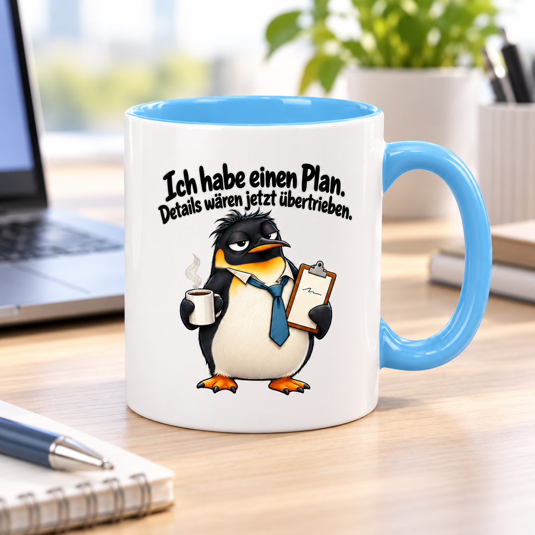 Pinguin-Tasse im modernen Büro