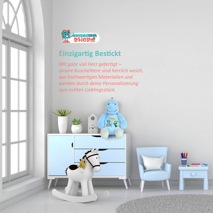 Personalisiertes Kuscheltier Baby Dinosaurier mit Name & Geburtsdaten – Geschenk zur Geburt oder Taufe