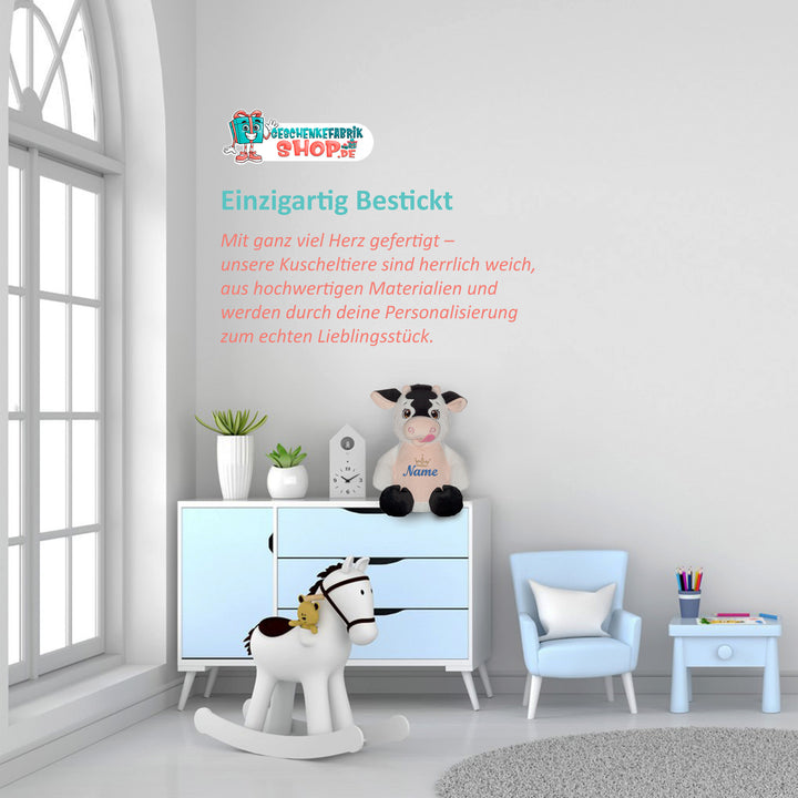 Personalisiertes Kuscheltier Baby Cow mit Name – Geschenk zur Geburt oder Taufe