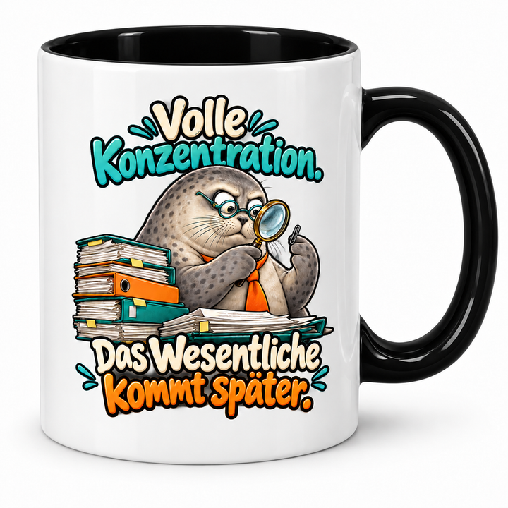 Seehund-Tasse „Das Wesentliche kommt später“ – Schwarz