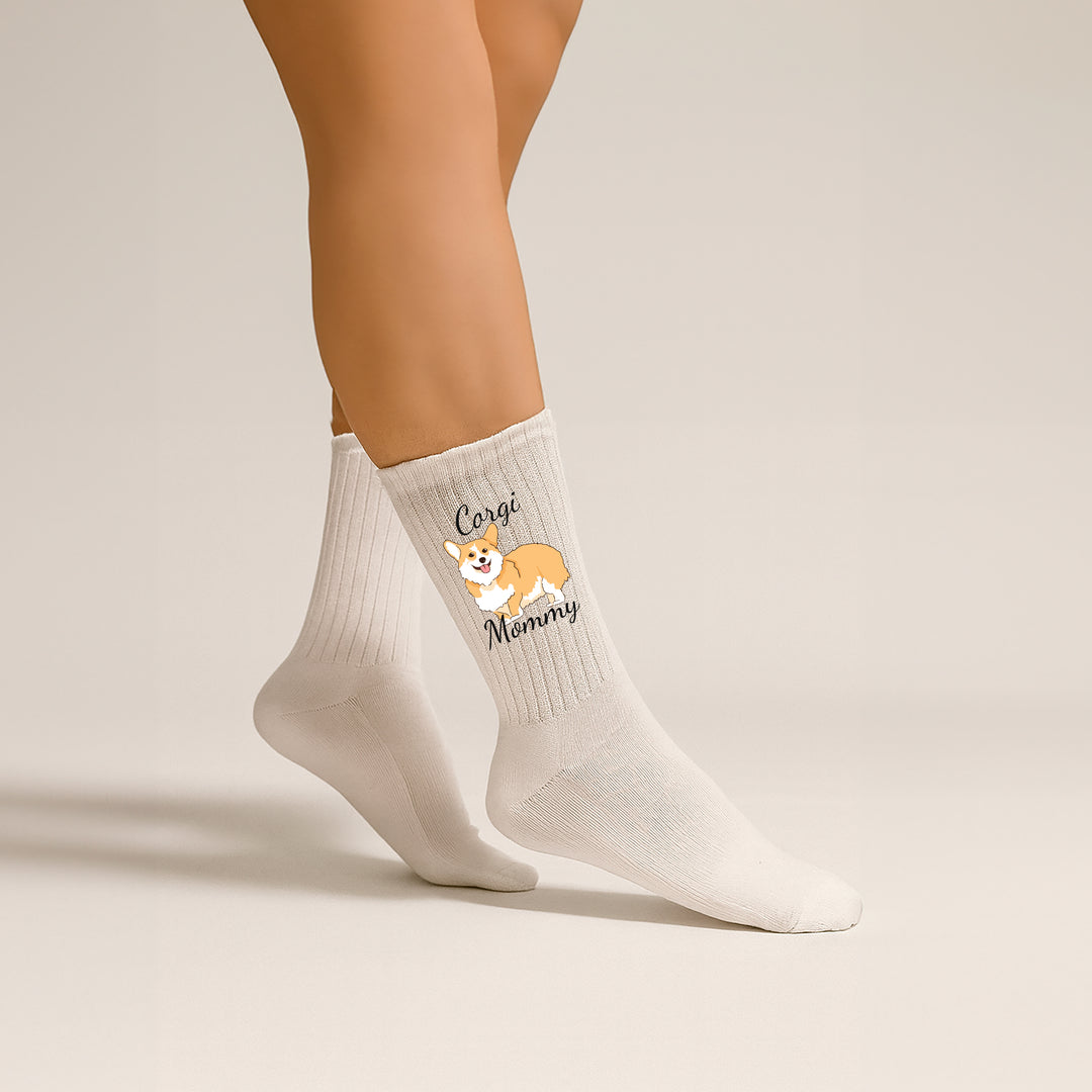 Socken „Corgi Mommy“ – Lustige Hunde-Socken für Frauen | Geschenk für Corgi-Liebhaberinnen | Tiermotiv aus Bio-Baumwolle