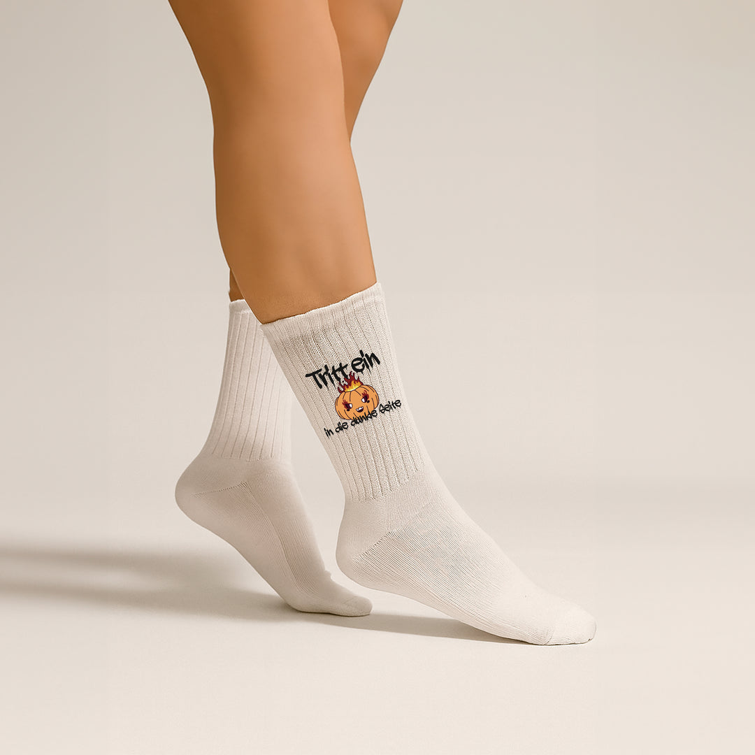 Socken „Tritt ein in die dunkle Seite“ – Lustige Spruchsocken | Halloween & Fun Socks aus Bio-Baumwolle | Made in Europe
