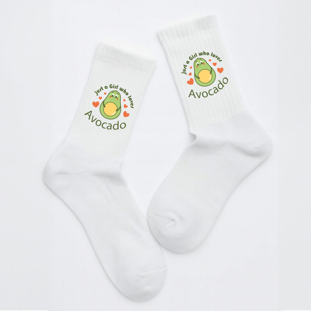 Socken „Just a girl who loves avocado“ – Lustige Avocado-Socken | Cute Fun Socks aus Bio-Baumwolle | Geschenkidee für Frauen