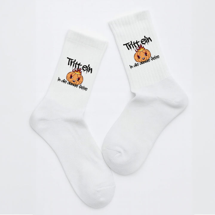 Socken „Tritt ein in die dunkle Seite“ – Lustige Spruchsocken | Halloween & Fun Socks aus Bio-Baumwolle | Made in Europe
