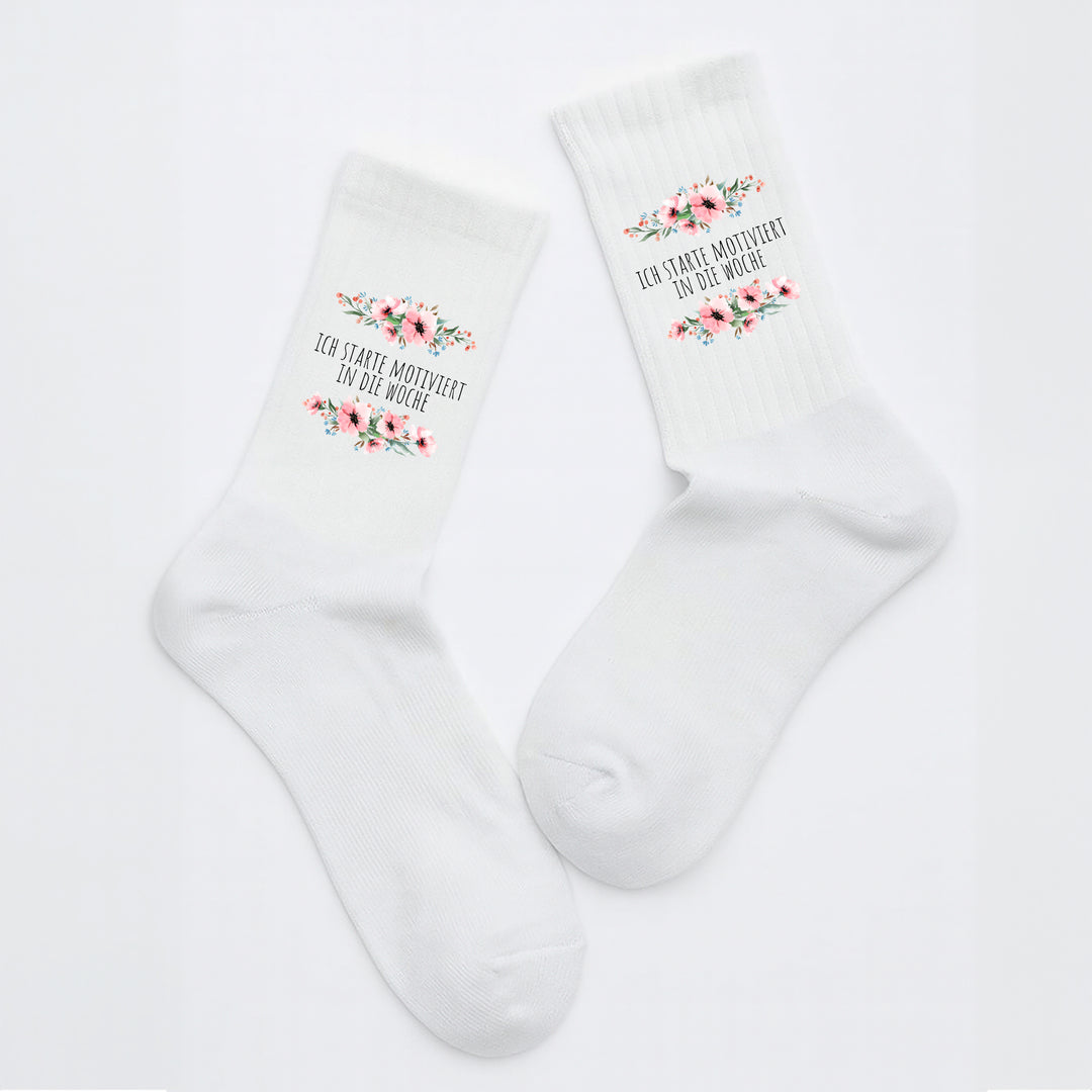 Socken „Ich starte motiviert in die Woche“ – Lustige Spruchsocken | Fun & Work Socks | Geschenk für Morgenmuffel | Made in Europe