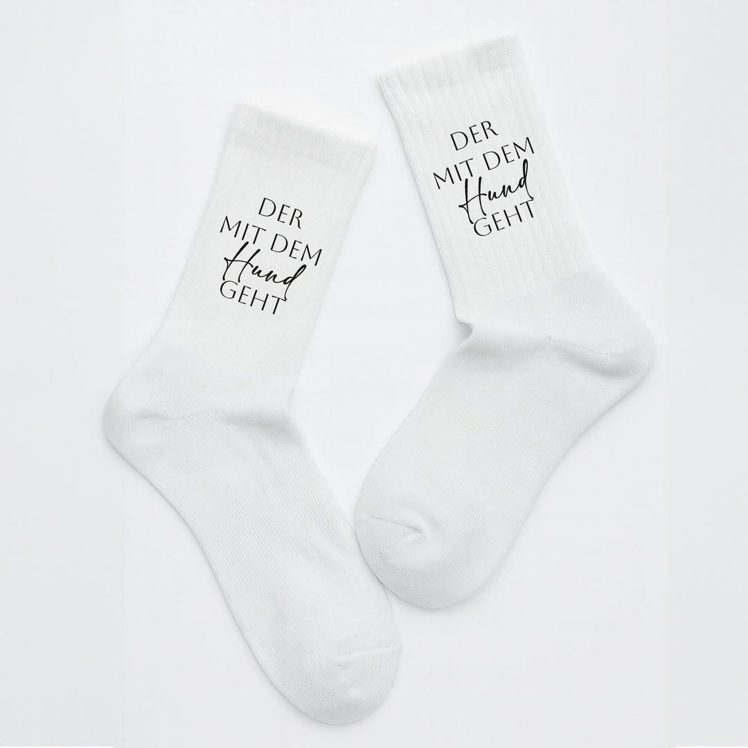 Socken „Der mit dem Hund geht“ – Lustige Hunde-Socken | Geschenk für Hundebesitzer | Fun & Tiermotiv aus Bio-Baumwolle