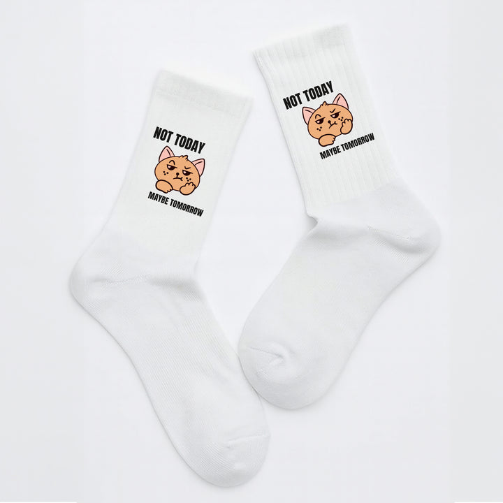 Socken „Not today, maybe tomorrow“ – Lustige Spruchsocken | Lazy & Chill Socks aus Bio-Baumwolle | Geschenkidee für Morgenmuffel