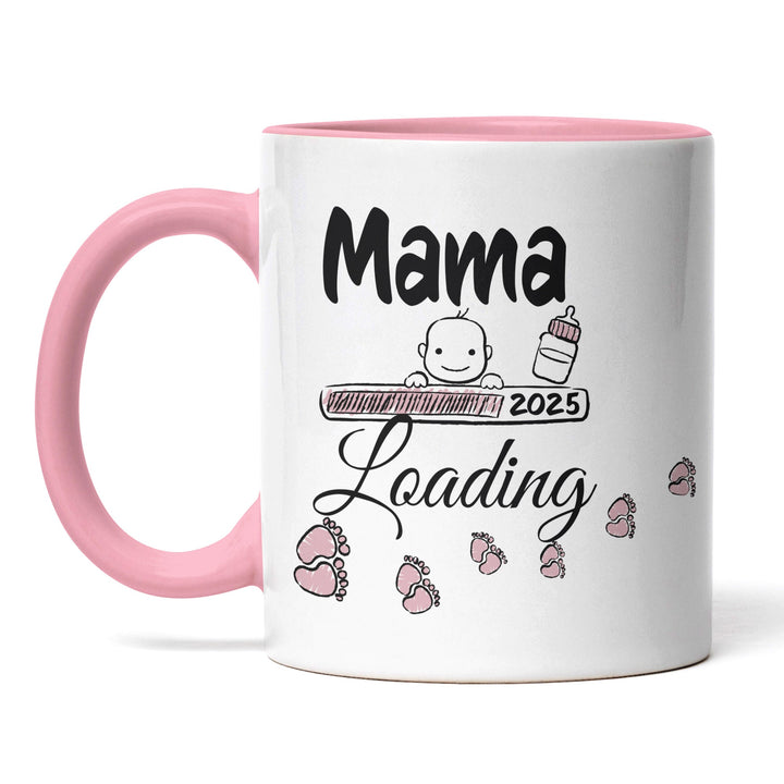 Lustige Tasse "Mama Loading 2025" – Geschenkidee für werdende Mütter