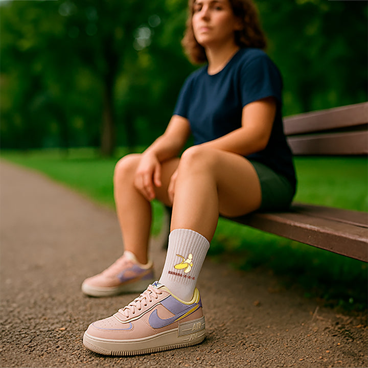 Socken „Banana“ – Lustige gelbe Motivsocken mit Banane | Witzige Fun-Socken aus Bio-Baumwolle | Made in Europe