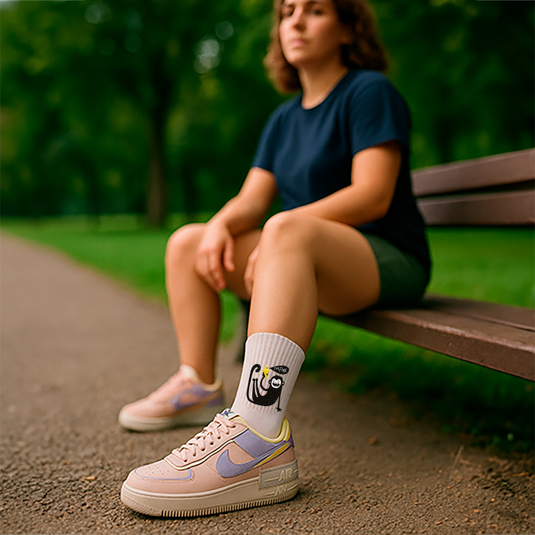 Lustige Socken „I’m Fine“ – Affe mit Banane | Witzige Motivsocken aus Bio-Baumwolle | Made in Europe