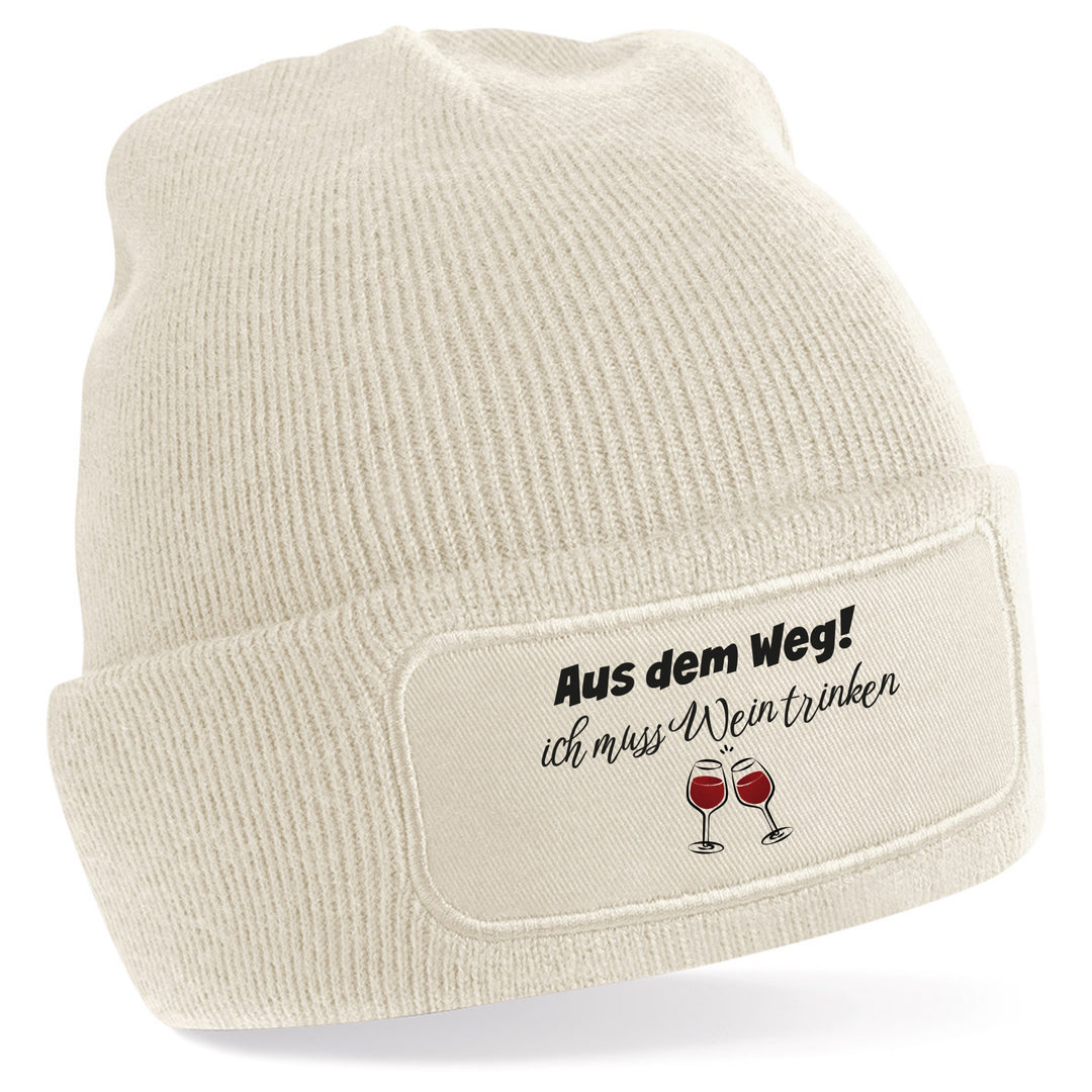 Mütze „Aus dem Weg – ich muss Wein trinken“ | Lustige Beanie für Weinliebhaber