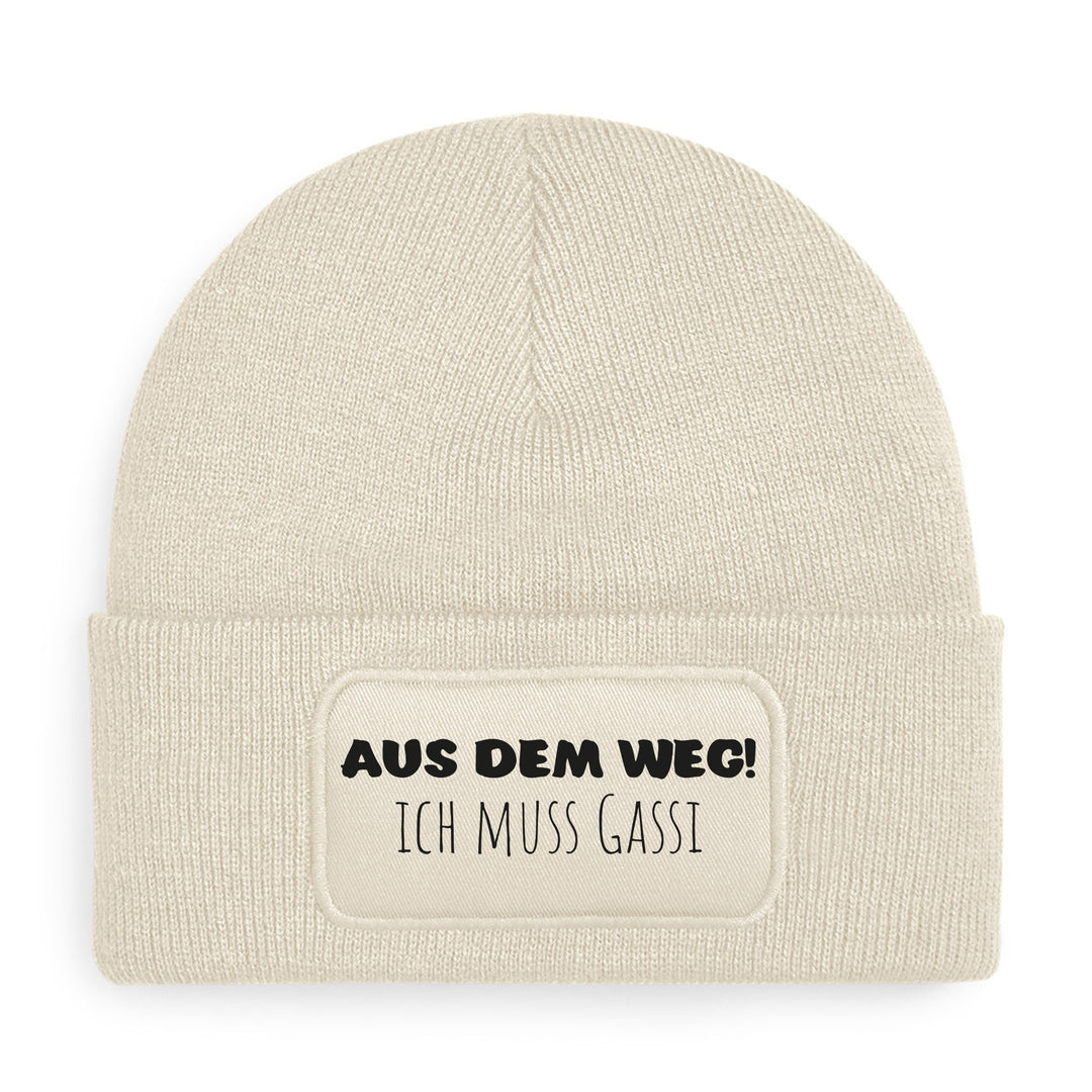 Mütze „Aus dem Weg – ich muss Gassi“ | Lustige Beanie für Hundebesitzer