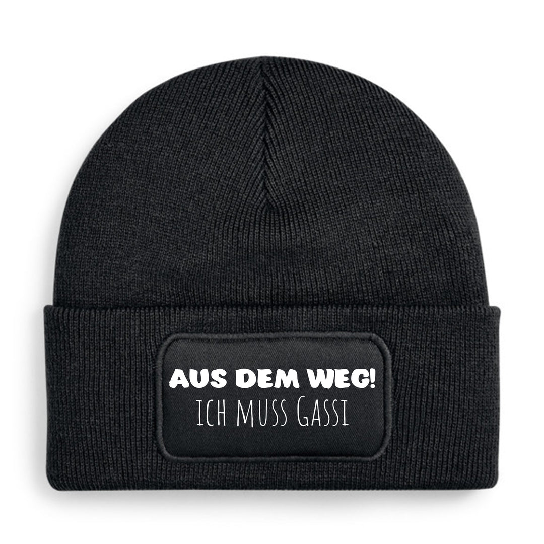 Mütze „Aus dem Weg – ich muss Gassi“ | Lustige Beanie für Hundebesitzer