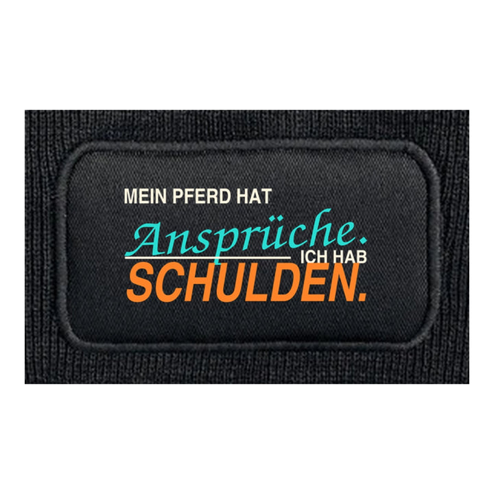 Mein Pferd hat Ansprüche. Ich hab Schulden. – Mütze Detail