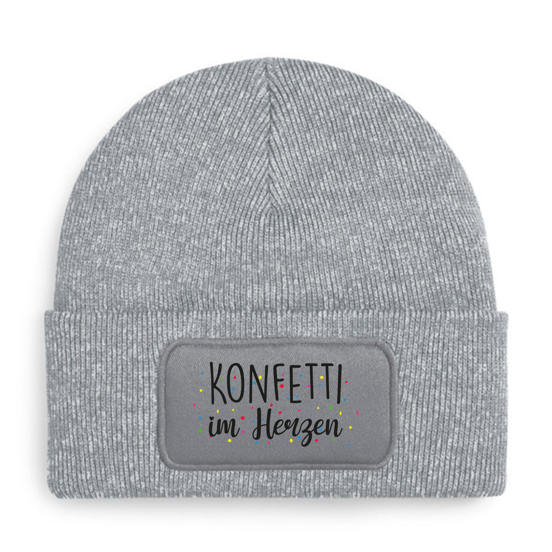 Konfetti im Herzen Mütze – Beanie mit Spruch | Geschenk für fröhliche Menschen & Freigeister