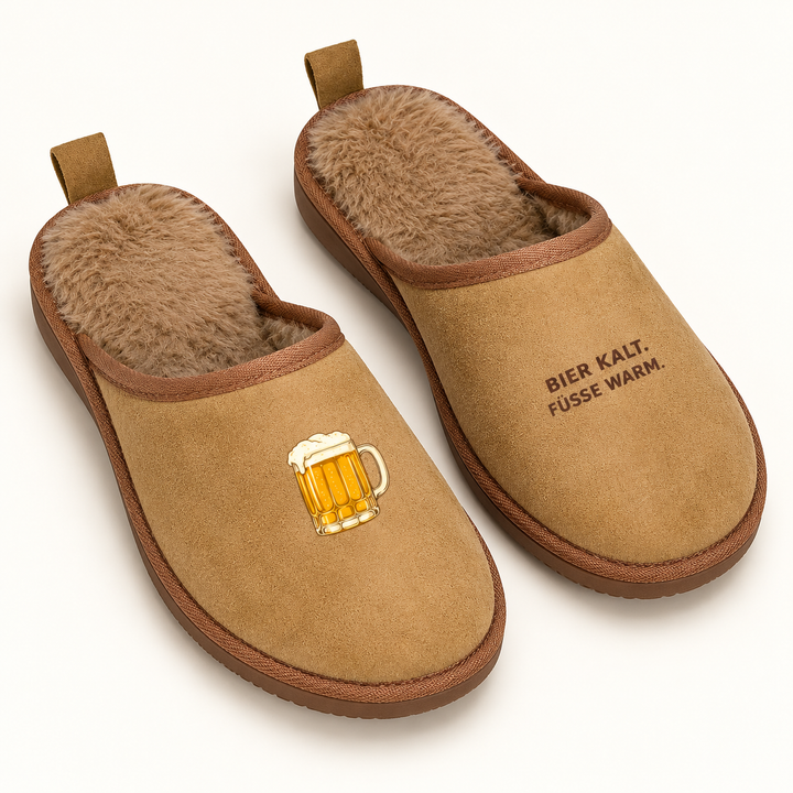 Terra Hausschuhe für Bierfans mit kompaktem Motiv aus schräger Perspektive