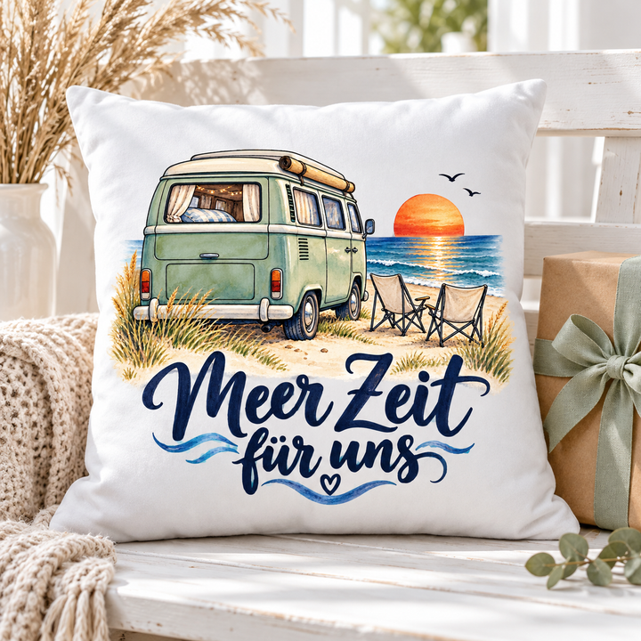 Weißes Camper-Kissen Meer Zeit für uns – als Geschenk für Campingfreunde